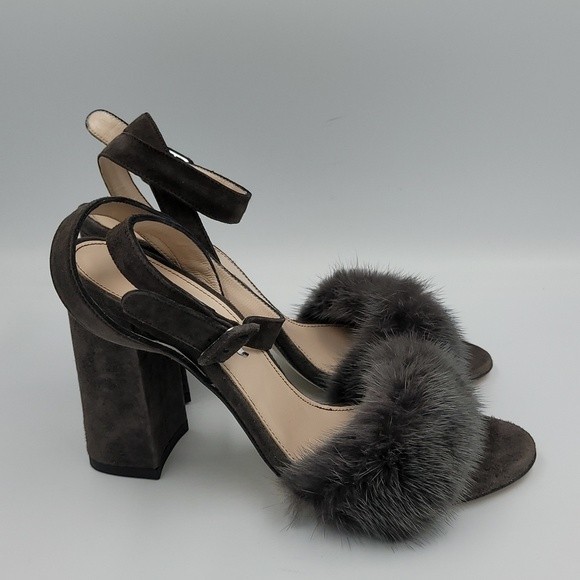 Barneys New York  block heel ankle strap mink fur heels Sz 37.5 Dark Grey - Picture 3 of 9